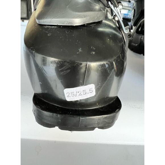Dalbello Panterra 100 GW Ski Boots 255 mm foot / 298 mm shell length mens 8.5 main image 5